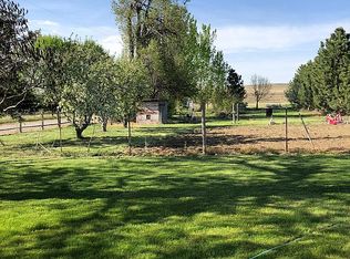 9542 W Center St, Hammett, ID 83627