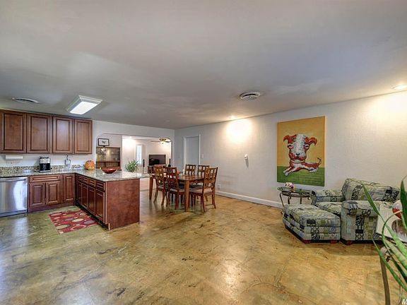 3rd image of 6913 Farmington Way