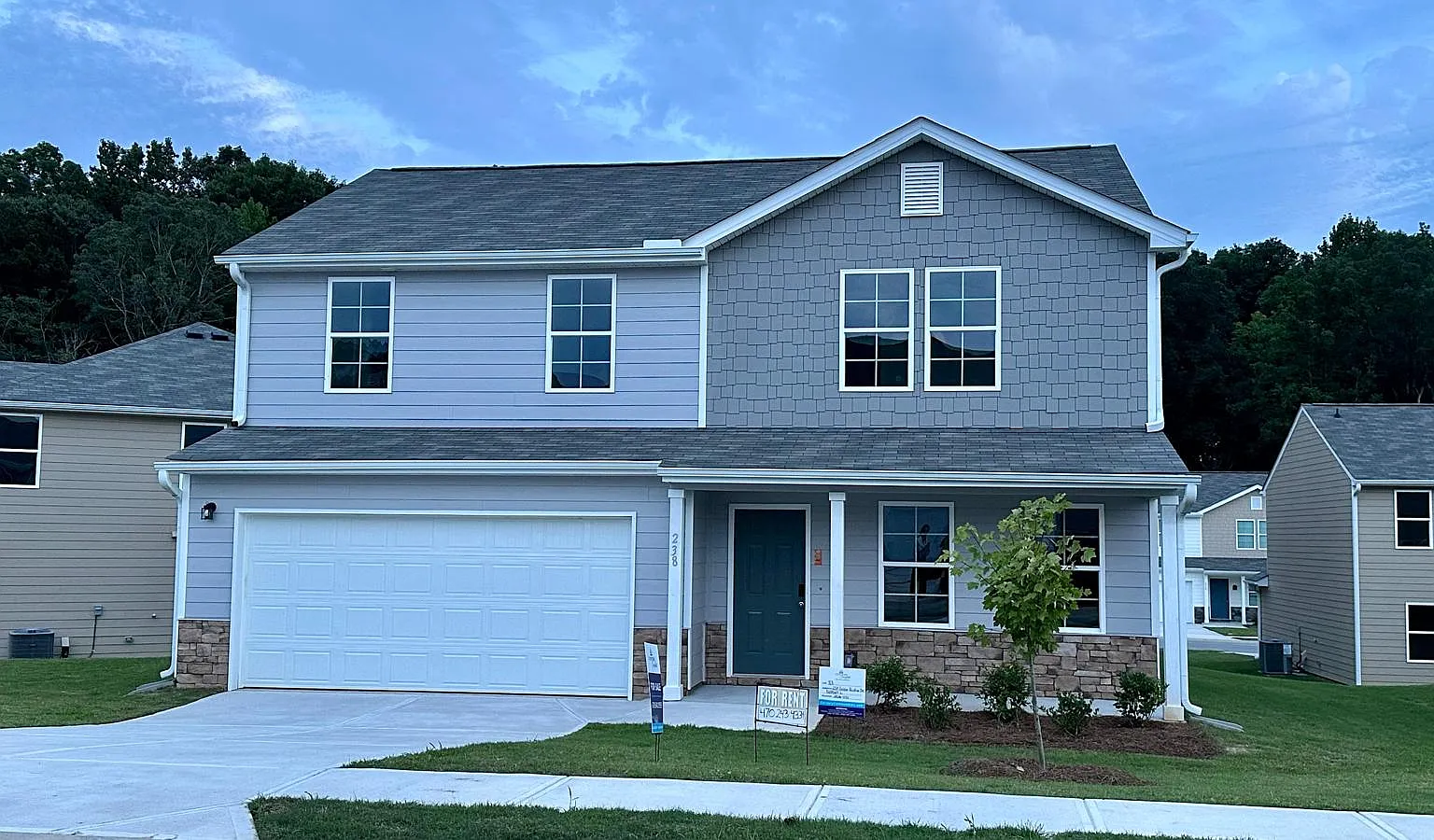 4 bed, 1900 sqft, $2,145 — Photo 1