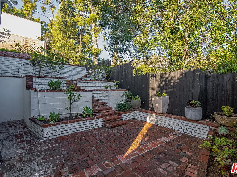 9265 Thrush Way — Photo 35