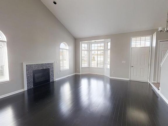 4th image of 7812 Thornhill Dr