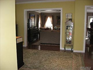 2nd image of 110 Nugent St