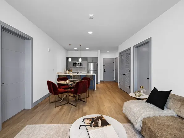 1435 10th Street image 3 of 59