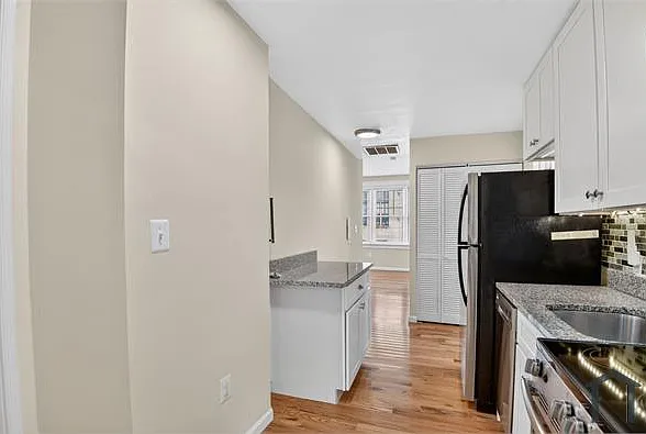 1648 Park Rd NW #5 — Photo 7