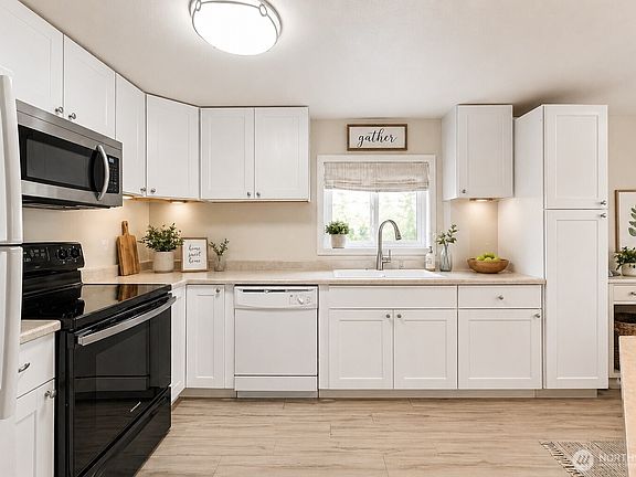 5th image of 10711 60th Street Ct #150