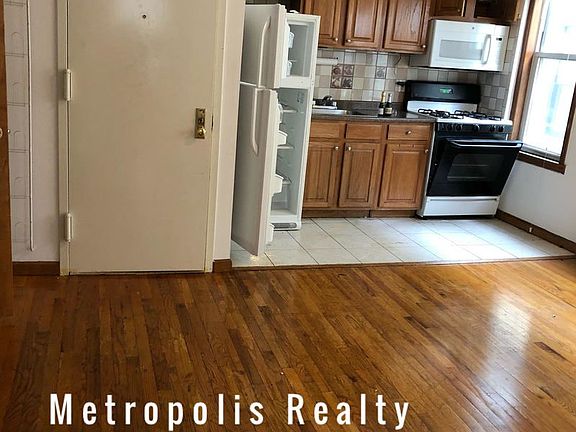2nd image of 24-38 33rd St #2