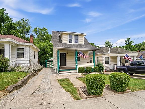 2nd image of 3926 Oakpark Pl