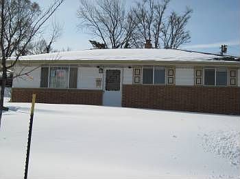 2nd image of 10933 W Stark St
