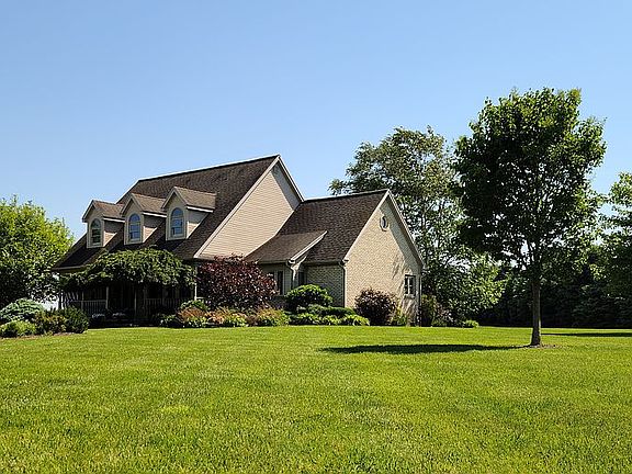 3rd image of 18290 W Sugar View Dr