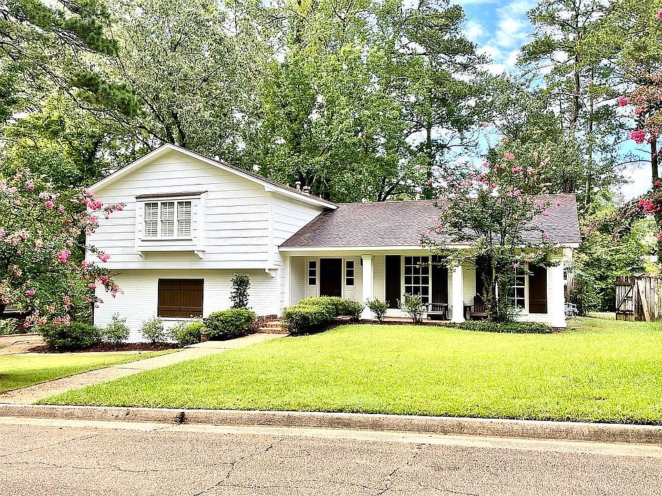 1st image of 2213 Culleywood Rd