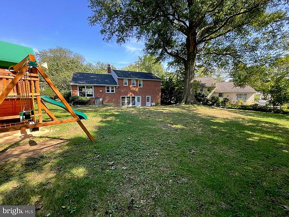 5th image of 29 Park Dr