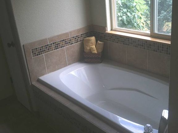 Master Bathtub