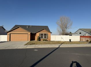 399 Bobwhite Ave, Umatilla, OR 97882