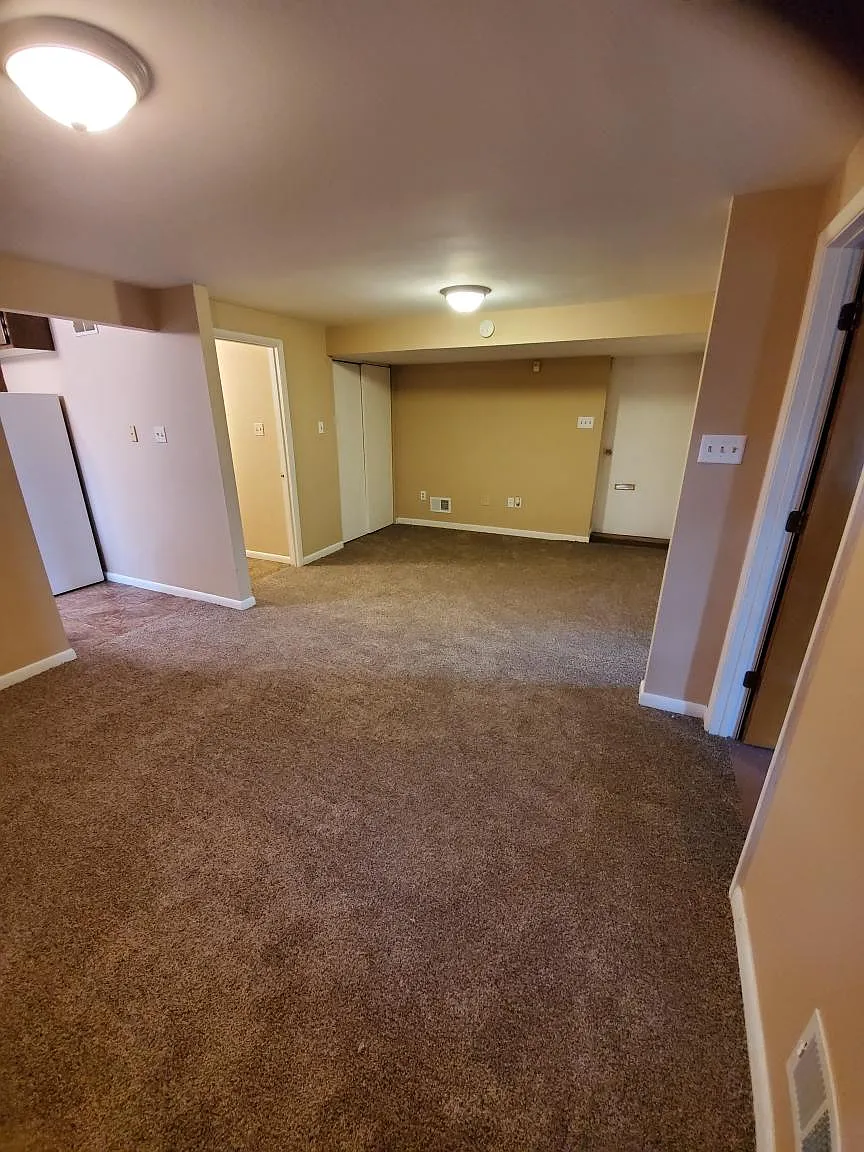 2 bed, 800 sqft, $825 — Photo 2