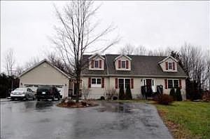 2nd image of 4 Honeywell Ln