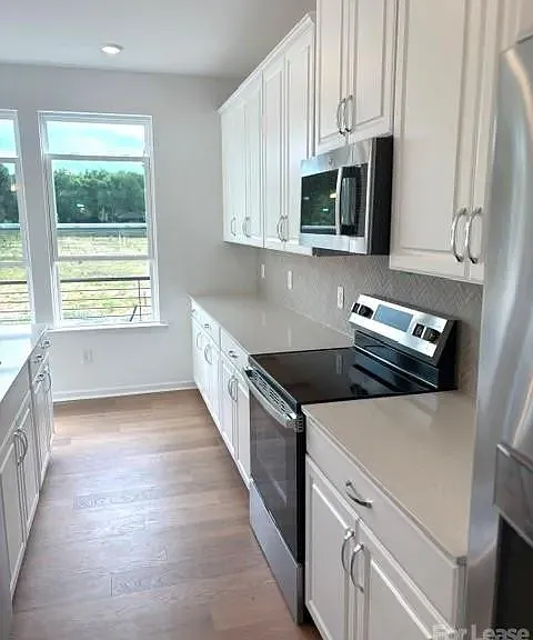 416 Silver Star Blvd — Photo 10
