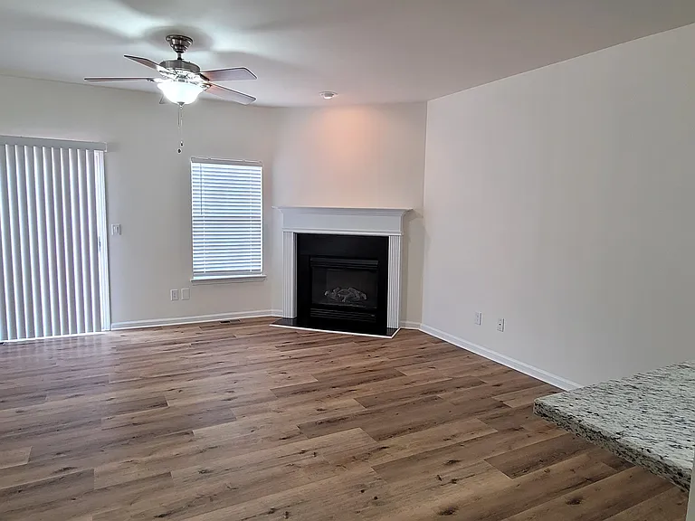2228 Landing Ridge Dr — Photo 10