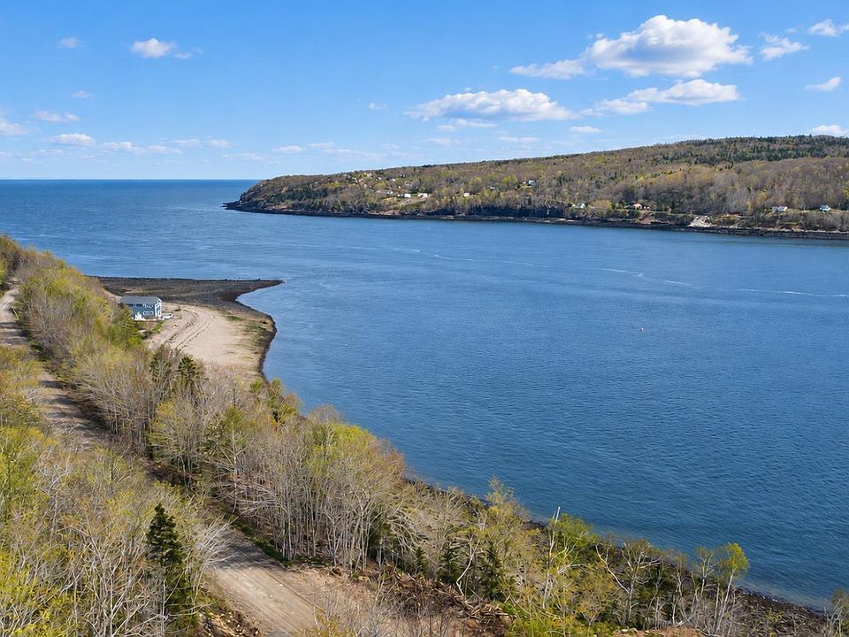 1st image of Shore Rd