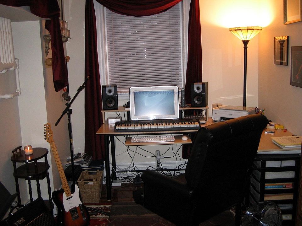 2nd image of 1754 Commonwealth Ave #Cb