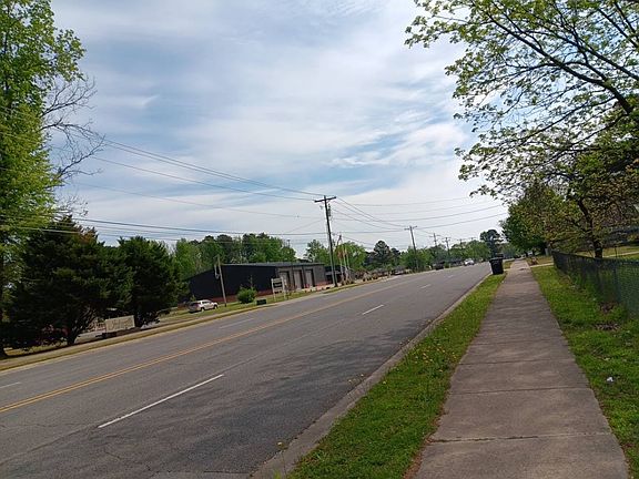 4th image of 1413 Graham Rd
