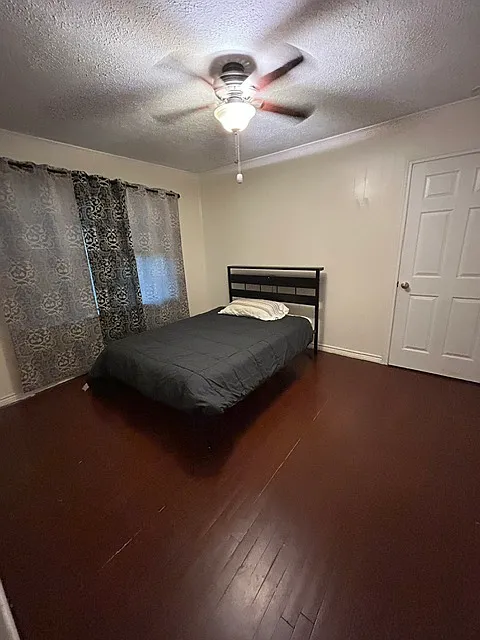 3 bed, 1650 sqft, $1,800 — Photo 2