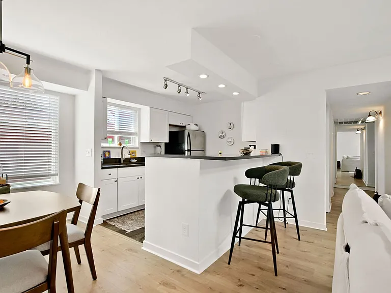 790 Walnut St #D — Photo 18