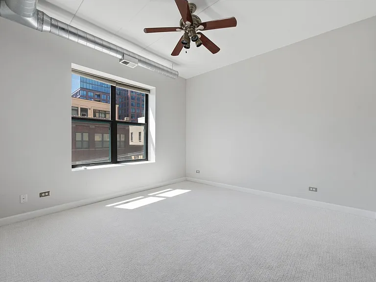 920 W Madison St #B4 — Photo 26
