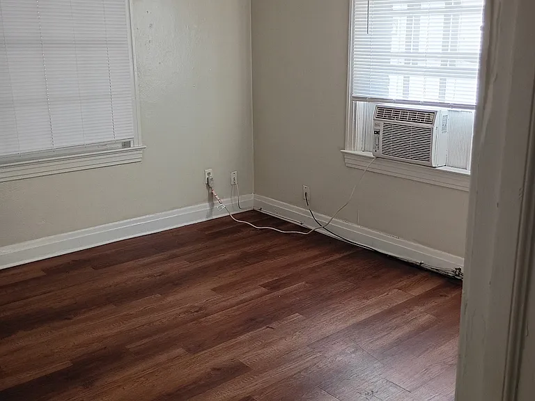 5918 Pearl St — Photo 6