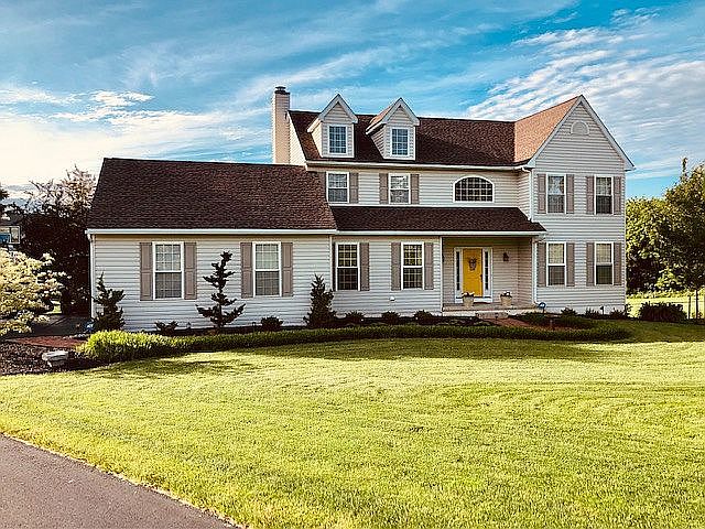 1st image of 236 Crimson Dr