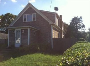 388 Sconticut Neck Rd, Fairhaven, MA 02719