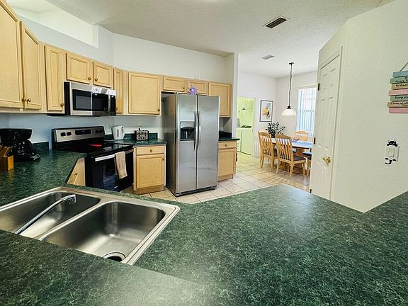 3rd image of 400 Montara Dr