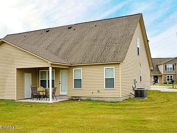 4th image of 2206 A Sweet Bay Dr