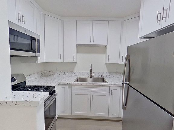 4th image of 443 W Valencia Dr #A