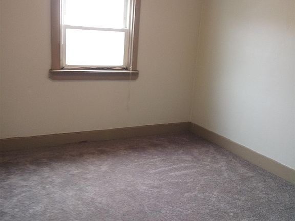 2nd image of 4028 Deodar St APT 2F