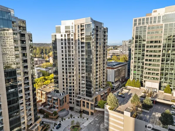 10650 NE 9th Place #927, Bellevue, WA 98004