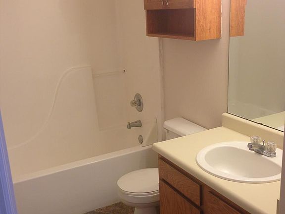 3rd image of 252 Arlington Ave APT 2