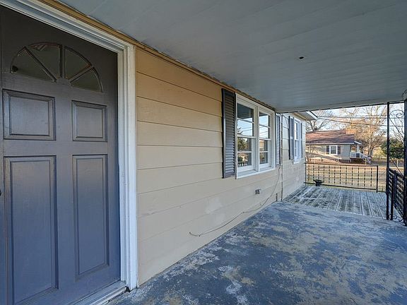 2nd image of 605 11th St