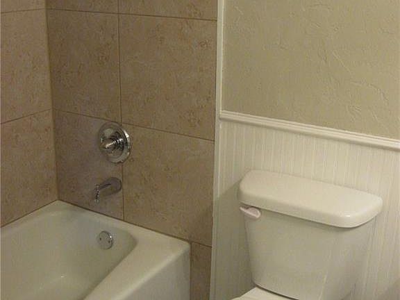 5th image of 5805 Bertha Ln