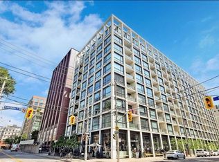 39 Brant St #525, Toronto, ON M5V 0M8