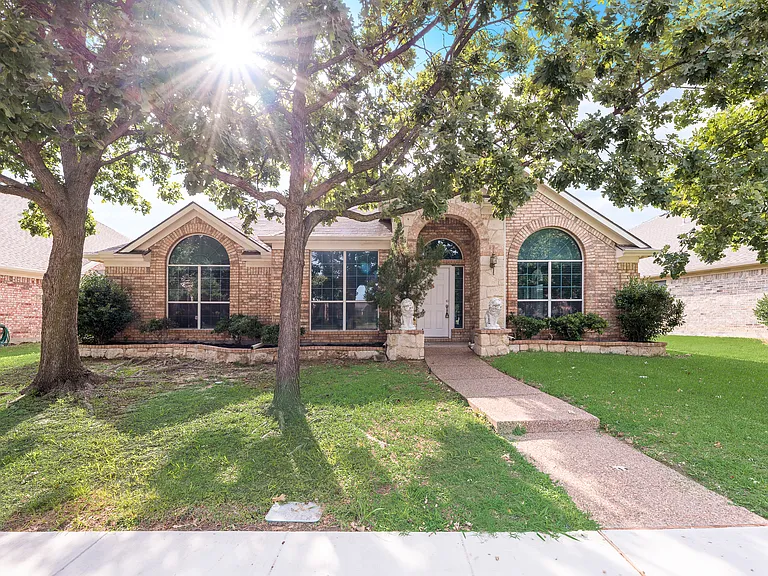 608 Regency Trl — Photo 30