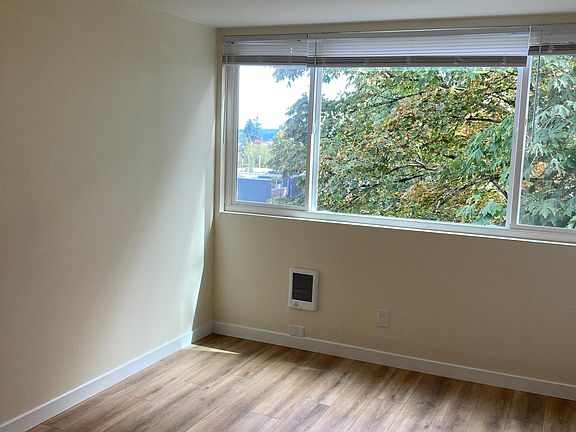 2nd image of 419 19th Ave E #18