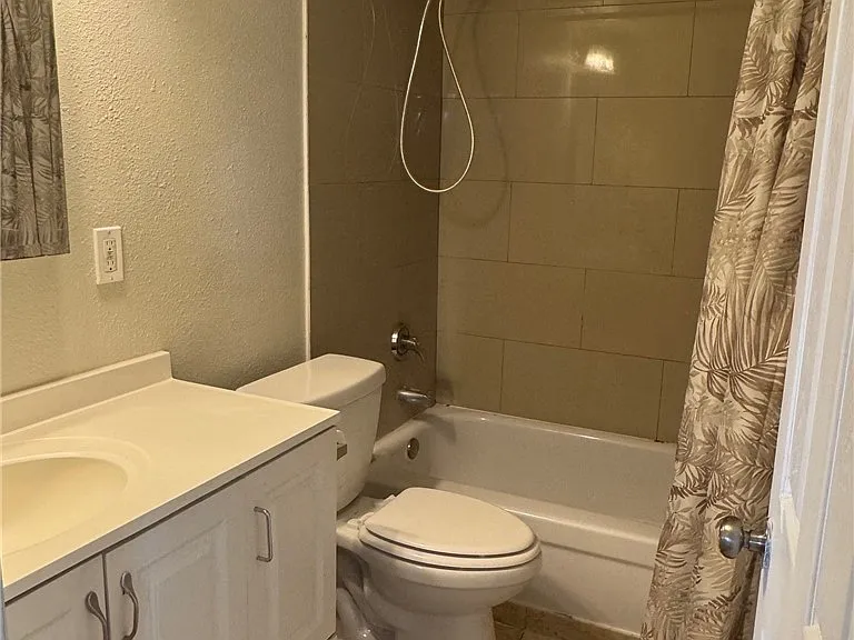 615 S Royal Crest Cir #24 — Photo 6