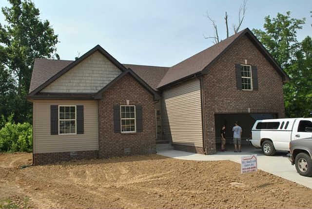 1st image of 61 Meadow Wood Park
