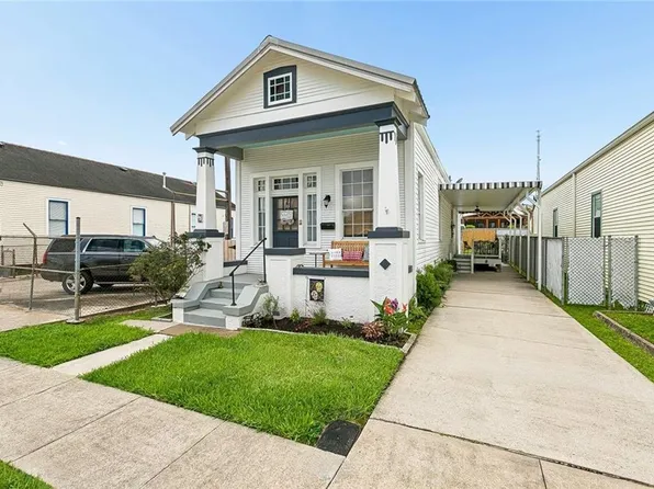 318 Newton St, Gretna, LA 70053