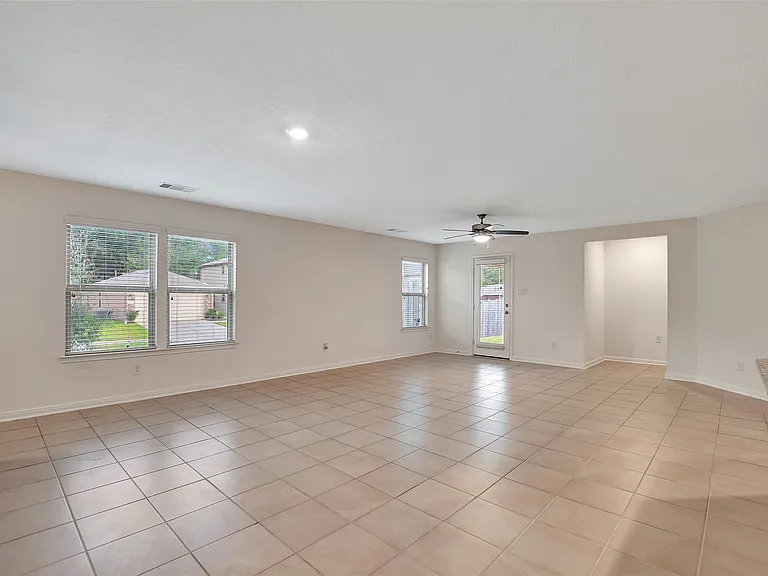 9403 Castillo Ct — Photo 12