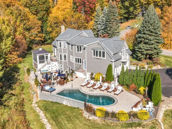 11 Boutilier Lane, North Hampton, NH 03862