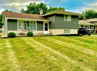 4302 Swaffield Rd, Cleveland, OH 44121