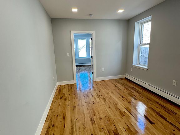 3rd image of 24-26 Bergen Ave #L3