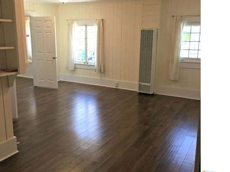 320 Main St — Photo 6