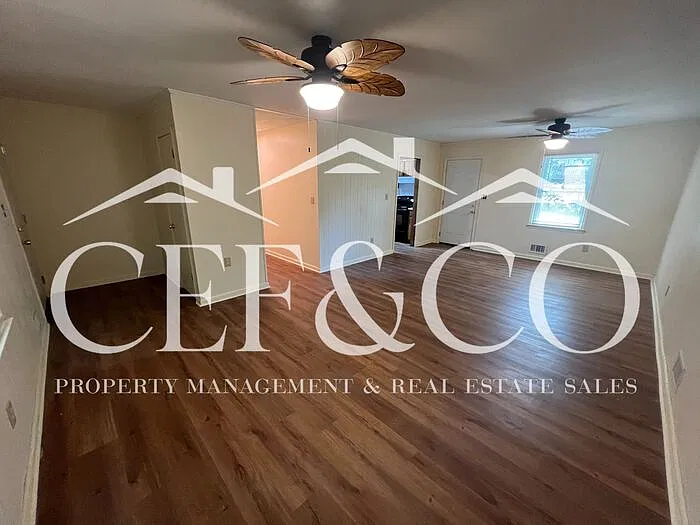 3 bed, 1.5 bath, 1259 sqft, $1,145 — Photo 3